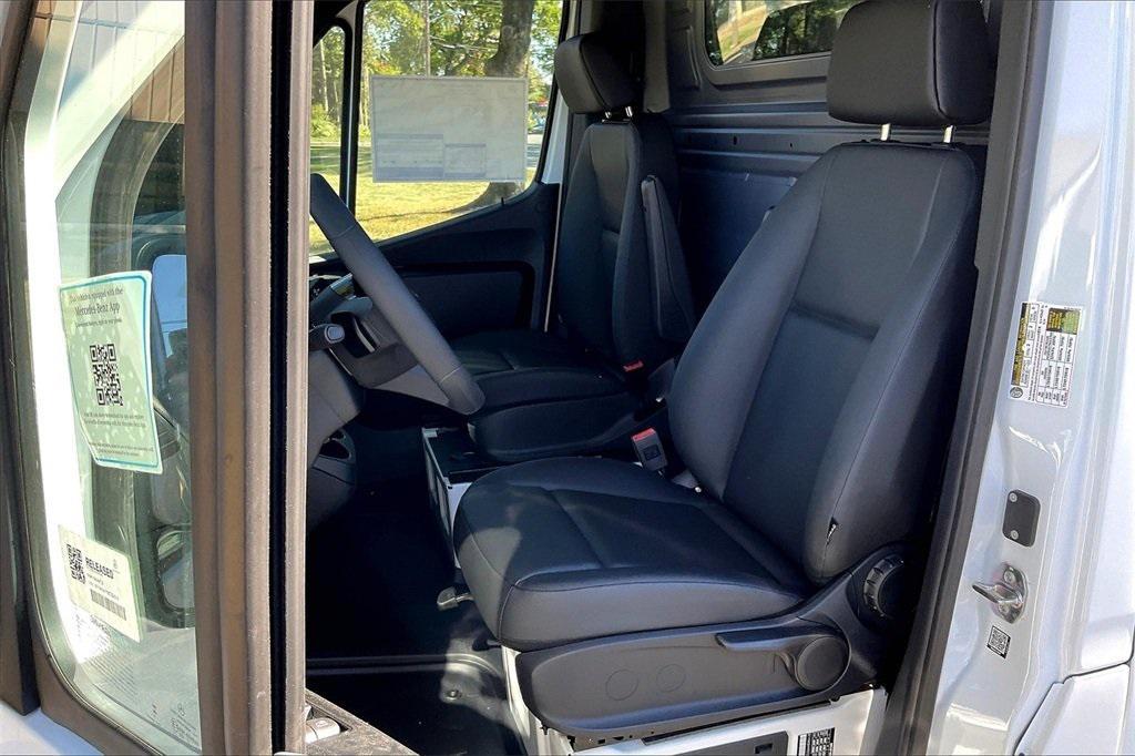 new 2025 Mercedes-Benz Sprinter 2500 car, priced at $57,108