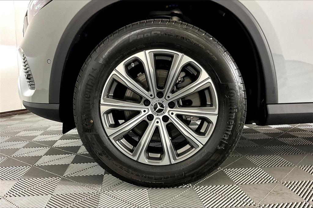 new 2025 Mercedes-Benz GLC 300 car, priced at $57,415