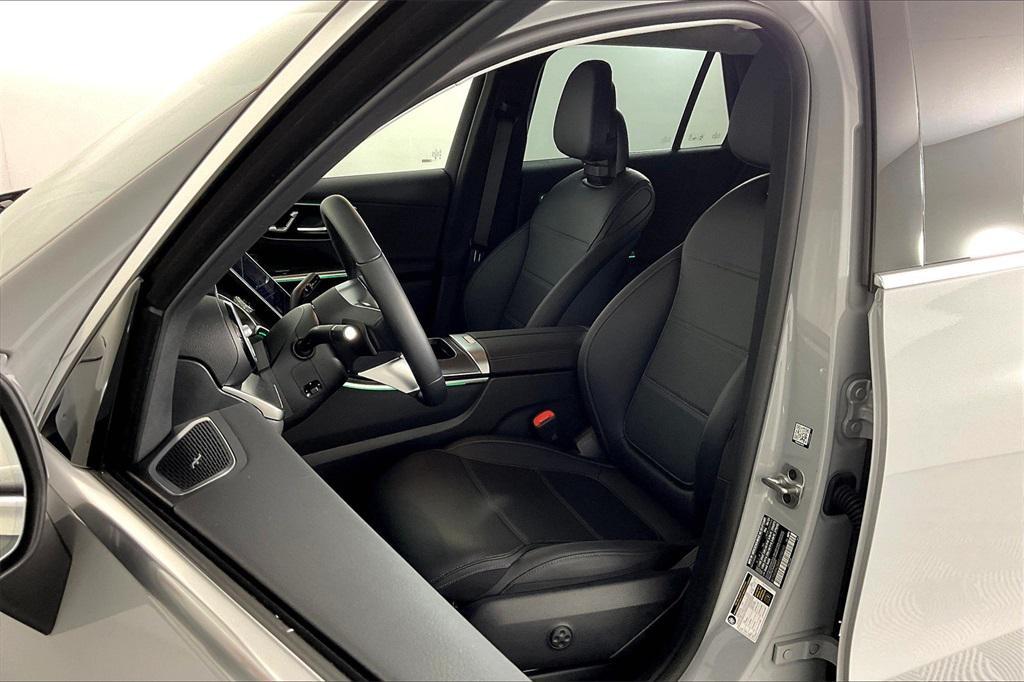 new 2025 Mercedes-Benz GLC 300 car, priced at $57,415