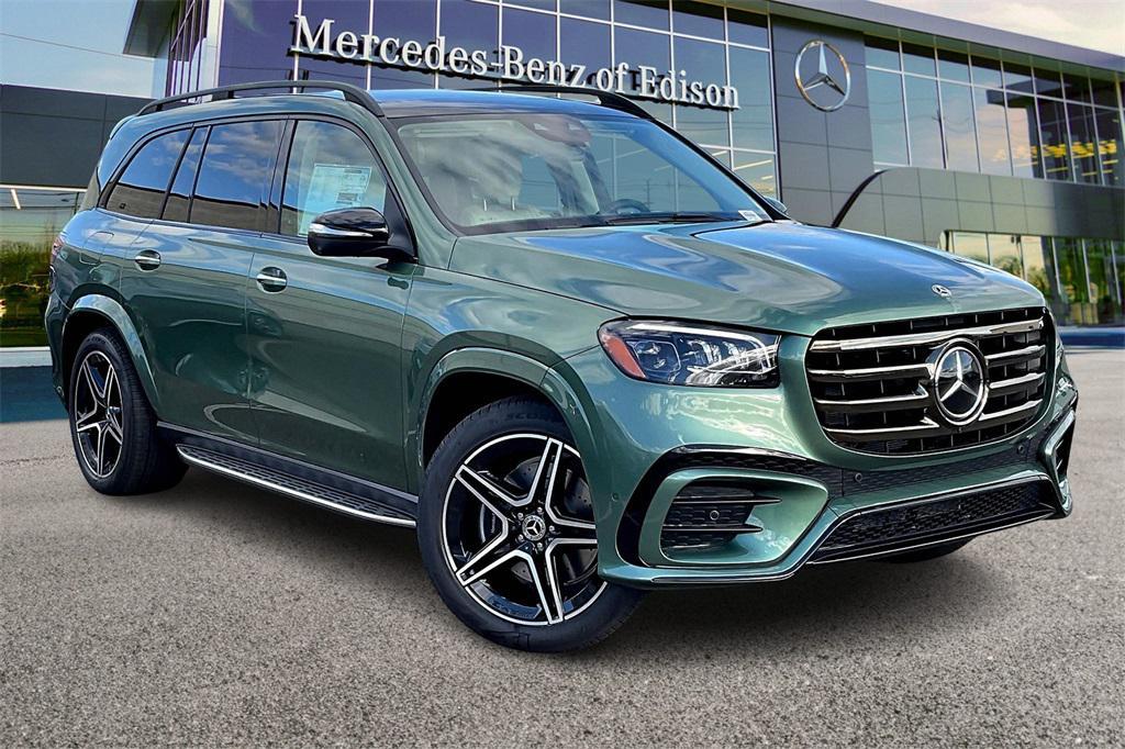 new 2026 Mercedes-Benz GLS 450 car, priced at $109,070