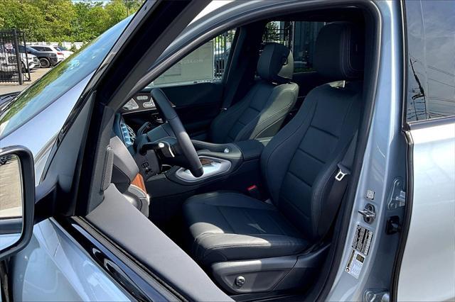 new 2025 Mercedes-Benz GLE 450 car, priced at $84,325