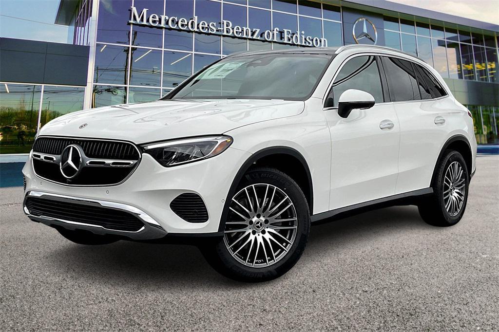 new 2025 Mercedes-Benz GLC 300 car, priced at $57,120
