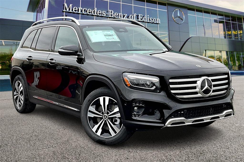 new 2025 Mercedes-Benz GLB 250 car, priced at $49,595