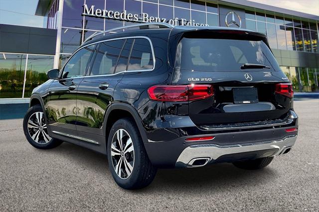 new 2025 Mercedes-Benz GLB 250 car, priced at $51,590
