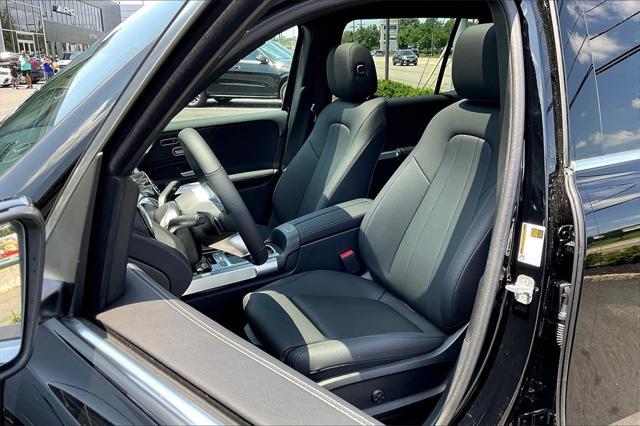 new 2025 Mercedes-Benz GLB 250 car, priced at $51,590