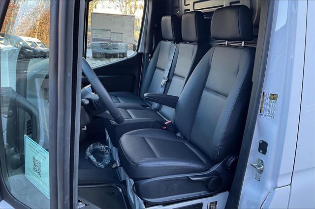 new 2025 Mercedes-Benz Sprinter 2500 car, priced at $63,977