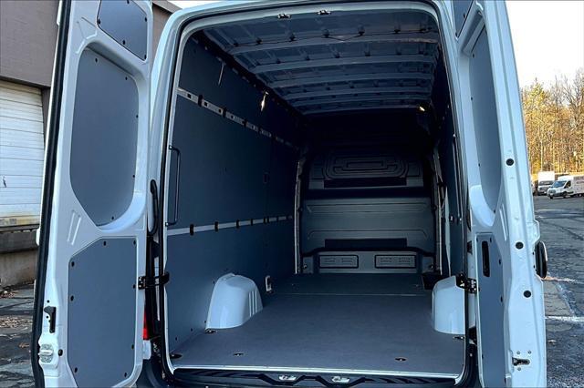 new 2025 Mercedes-Benz Sprinter 2500 car, priced at $63,977