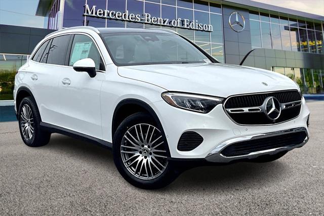 new 2025 Mercedes-Benz GLC 300 car, priced at $57,620