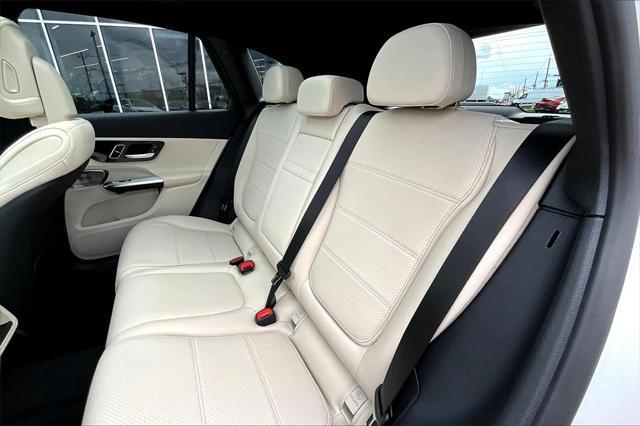 new 2025 Mercedes-Benz GLC 300 car, priced at $57,620