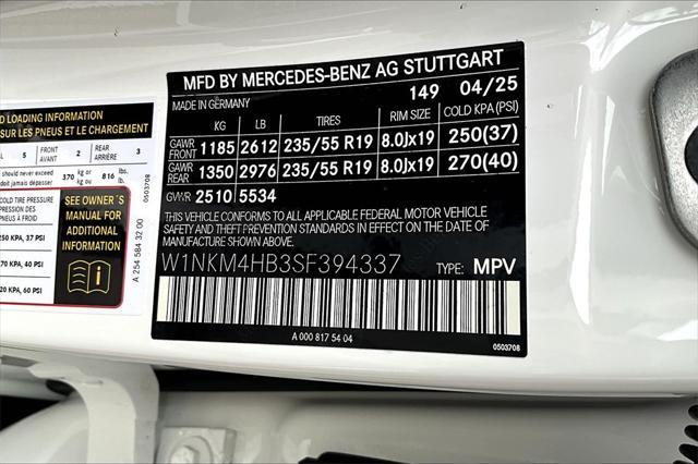 new 2025 Mercedes-Benz GLC 300 car, priced at $57,620