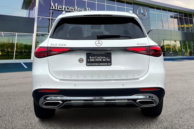 new 2025 Mercedes-Benz GLC 300 car, priced at $57,620