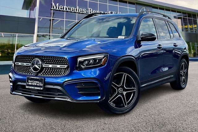 new 2024 Mercedes-Benz GLB 250 car, priced at $55,075