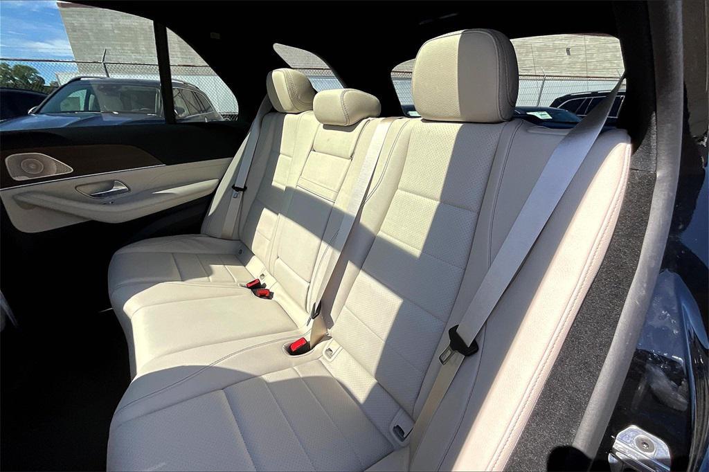 new 2025 Mercedes-Benz GLE 350 car, priced at $68,800