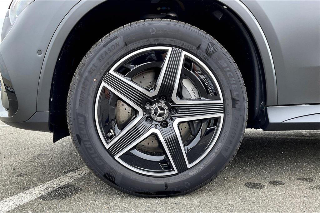 new 2026 Mercedes-Benz GLC 300 car, priced at $73,935