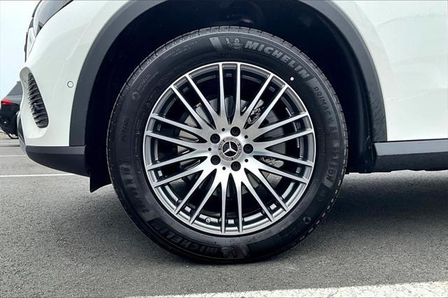 new 2025 Mercedes-Benz GLC 300 car, priced at $55,085