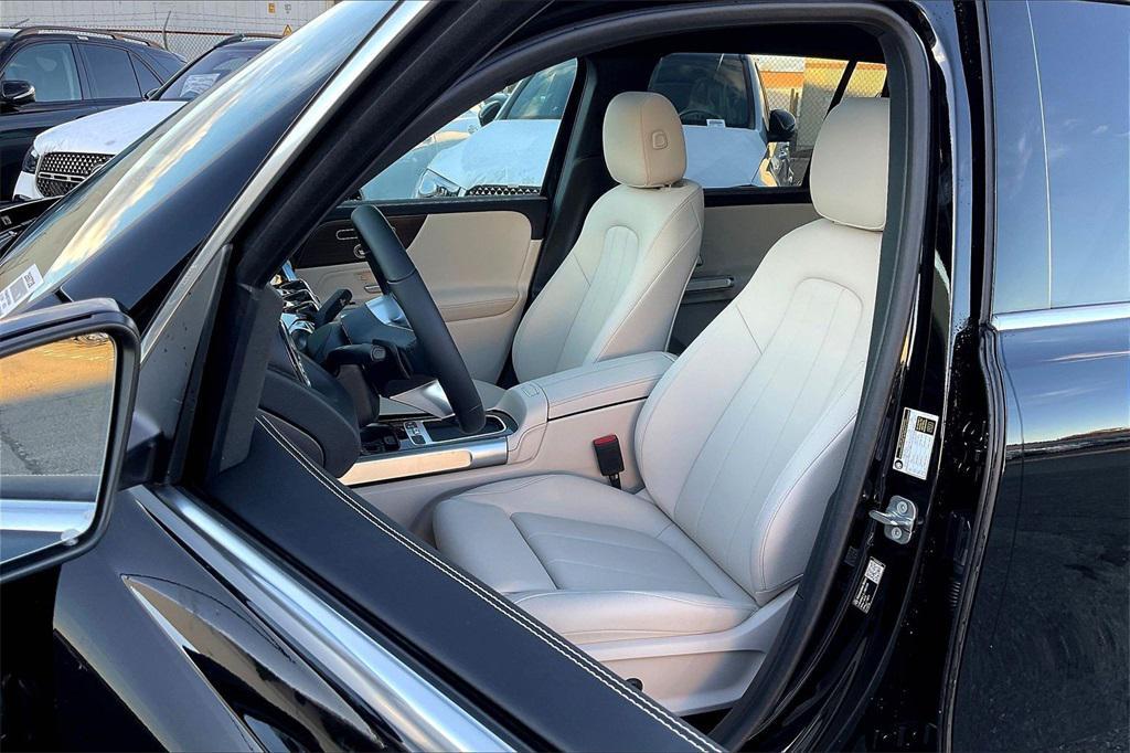 new 2026 Mercedes-Benz GLB 250 car, priced at $51,815