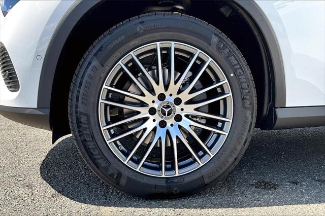 new 2025 Mercedes-Benz GLC 300 car, priced at $63,135