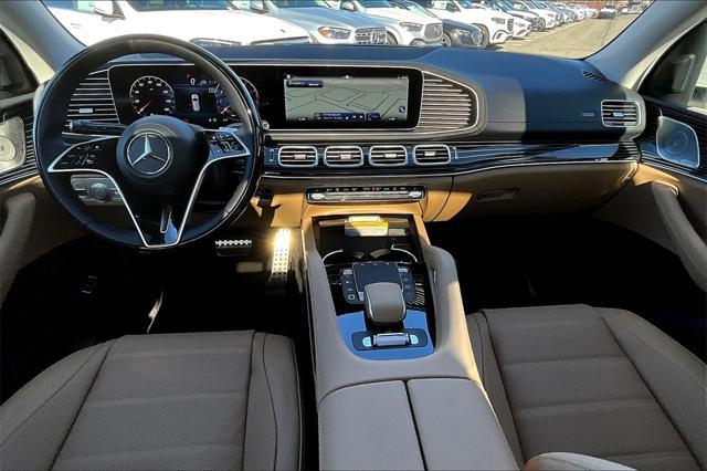 new 2025 Mercedes-Benz GLS 450 car, priced at $100,795