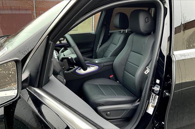new 2025 Mercedes-Benz GLS 450 car, priced at $91,615