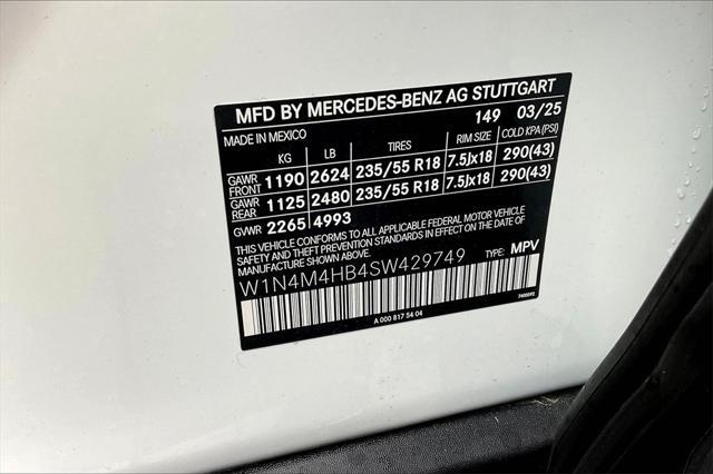 new 2025 Mercedes-Benz GLB 250 car, priced at $49,595