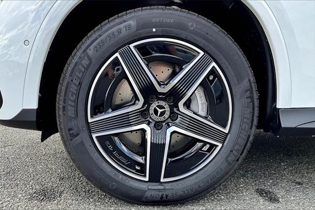 new 2025 Mercedes-Benz GLC 300 car, priced at $71,525