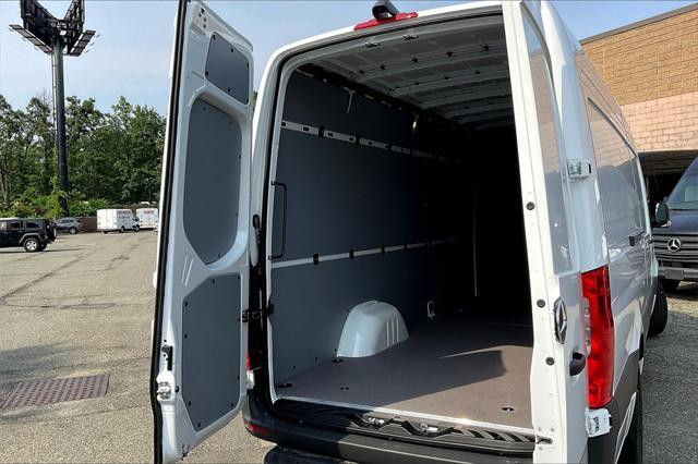 new 2025 Mercedes-Benz Sprinter 2500 car, priced at $68,783