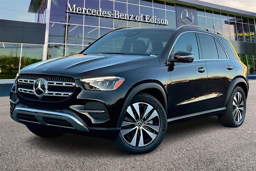 new 2025 Mercedes-Benz GLE 450 car, priced at $73,965