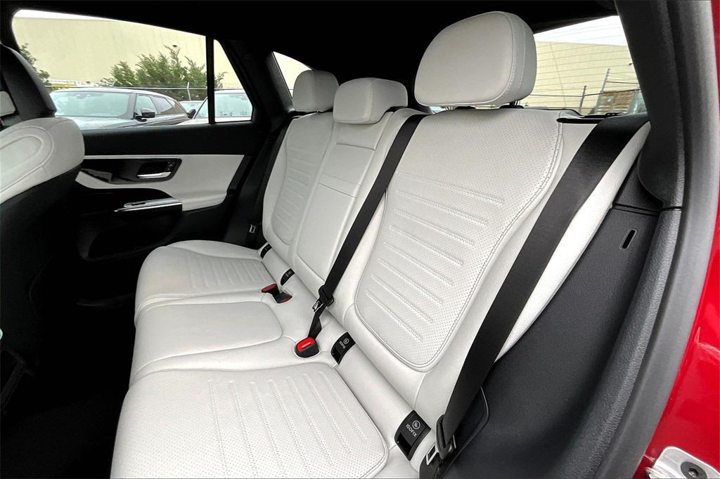 new 2025 Mercedes-Benz GLC 300 car, priced at $60,035