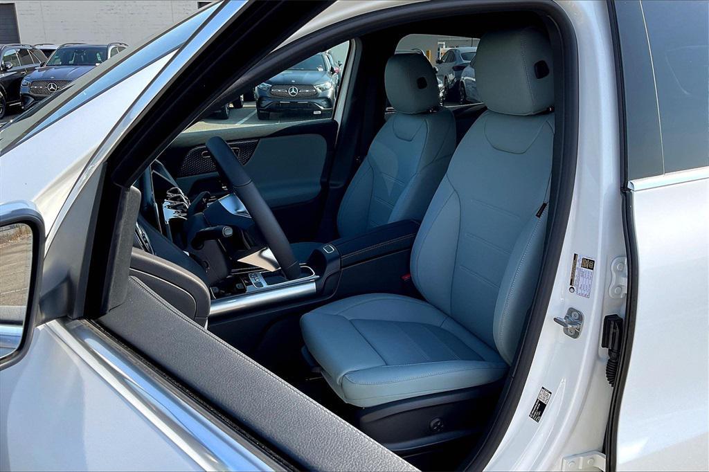 new 2026 Mercedes-Benz GLA 250 car, priced at $47,925