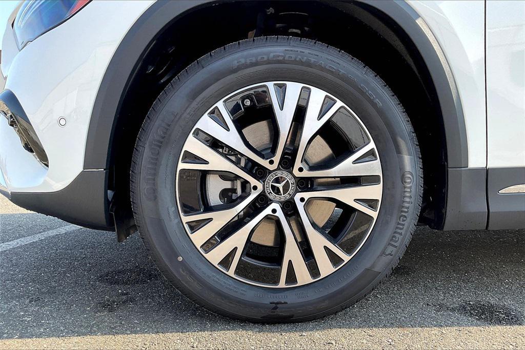 new 2026 Mercedes-Benz GLA 250 car, priced at $47,925