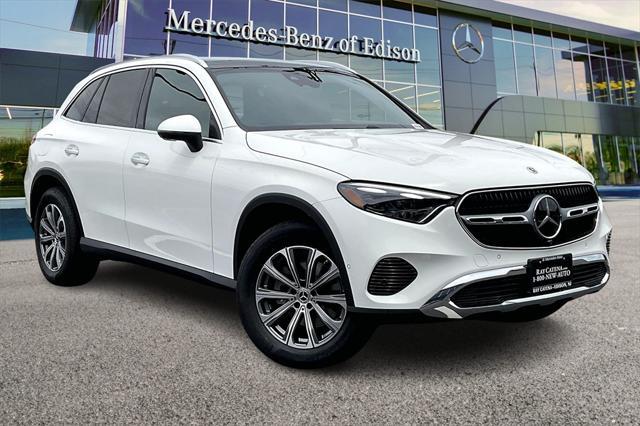 new 2025 Mercedes-Benz GLC 300 car, priced at $60,560