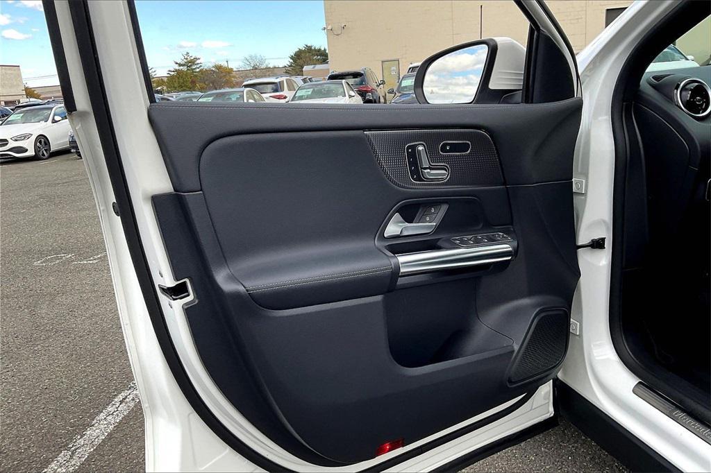 used 2022 Mercedes-Benz GLA 250 car, priced at $32,425