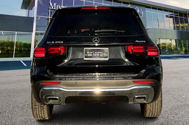 new 2025 Mercedes-Benz GLB 250 car, priced at $50,795