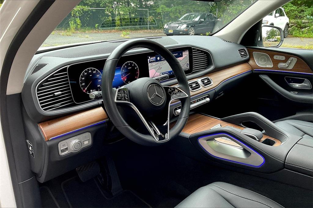 used 2025 Mercedes-Benz GLE 350 car, priced at $62,500