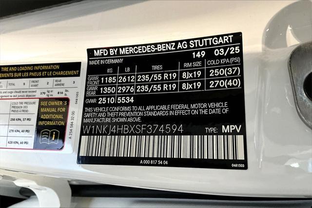 new 2025 Mercedes-Benz GLC 300 car, priced at $60,735
