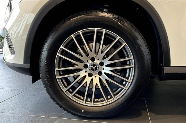new 2025 Mercedes-Benz GLC 300 car, priced at $60,735