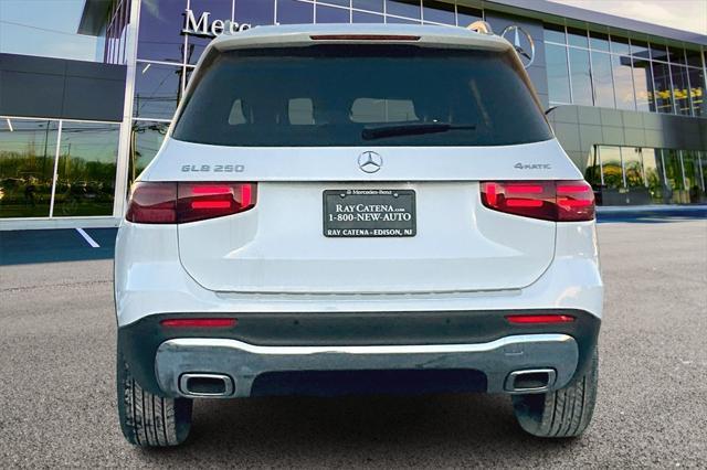 new 2025 Mercedes-Benz GLB 250 car, priced at $50,795