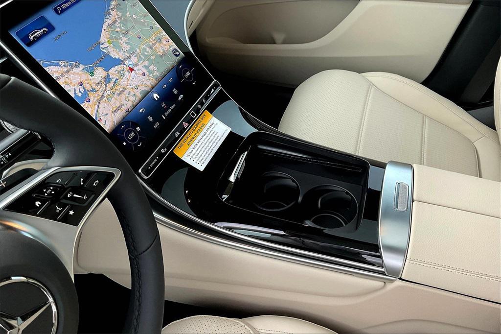 new 2025 Mercedes-Benz GLC 300 car, priced at $56,520