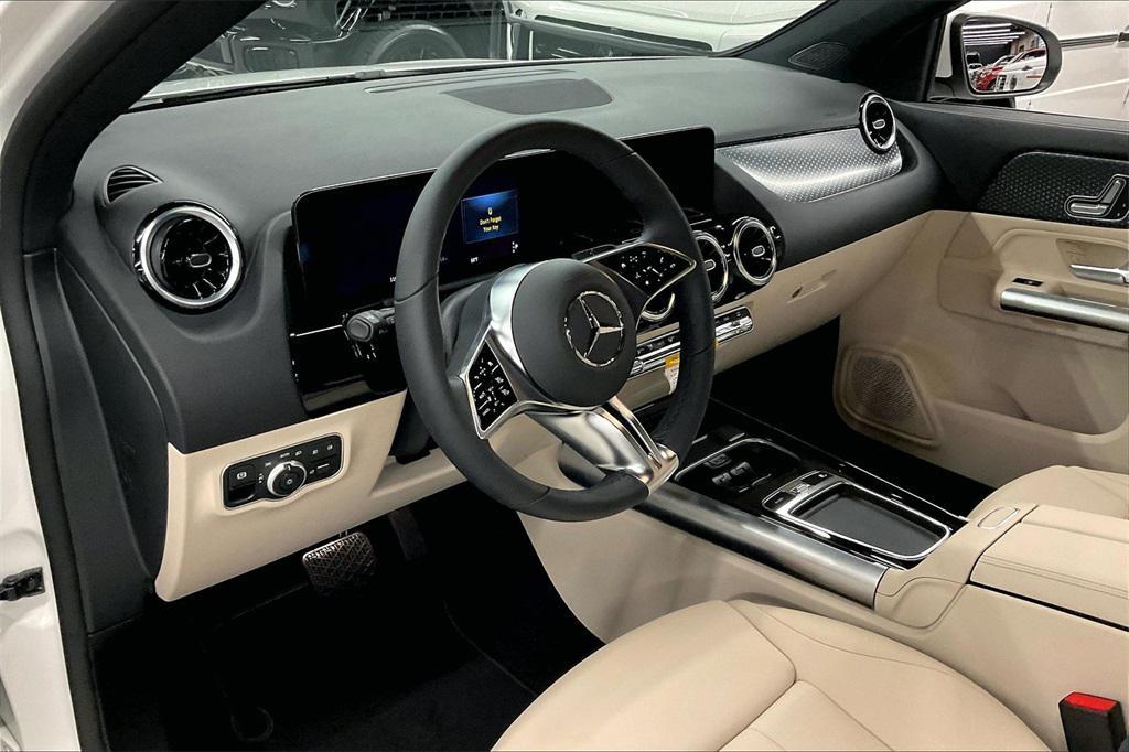 new 2025 Mercedes-Benz GLA 250 car, priced at $44,250