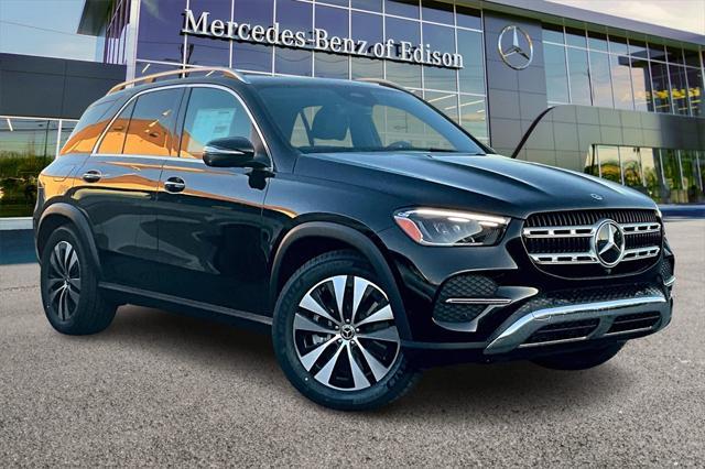 new 2025 Mercedes-Benz GLE 450 car, priced at $73,965