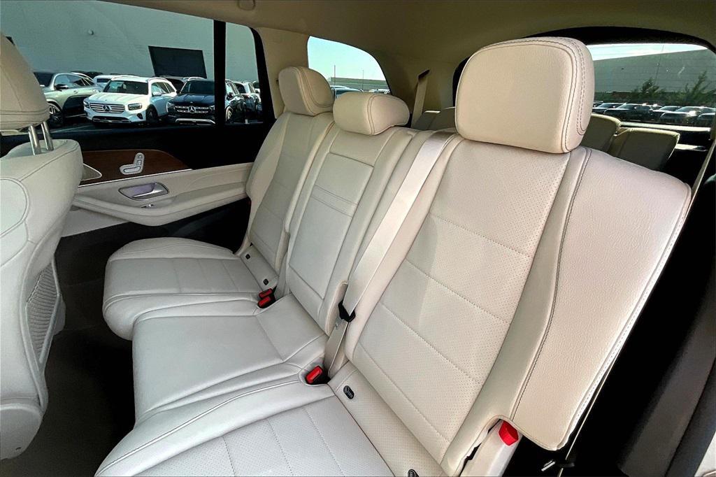 new 2026 Mercedes-Benz GLS 450 car, priced at $98,265