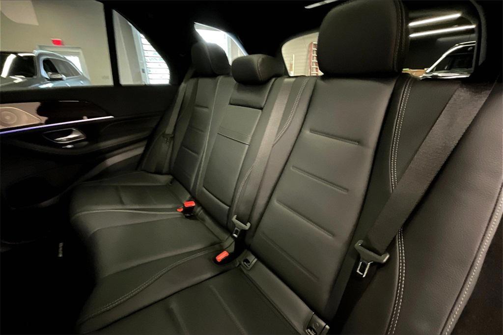new 2025 Mercedes-Benz GLE 580 car, priced at $94,115