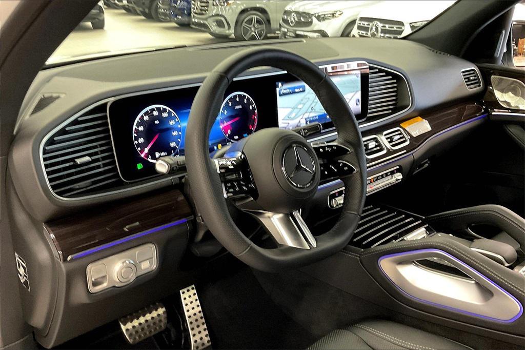 new 2025 Mercedes-Benz GLE 580 car, priced at $94,115