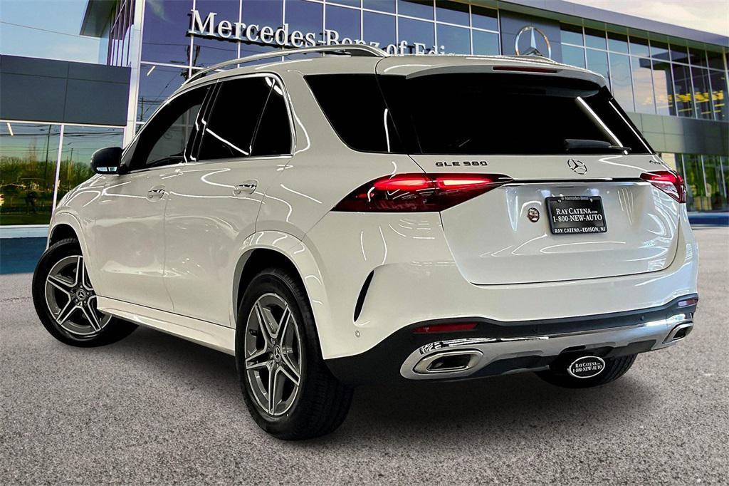 new 2025 Mercedes-Benz GLE 580 car, priced at $94,115