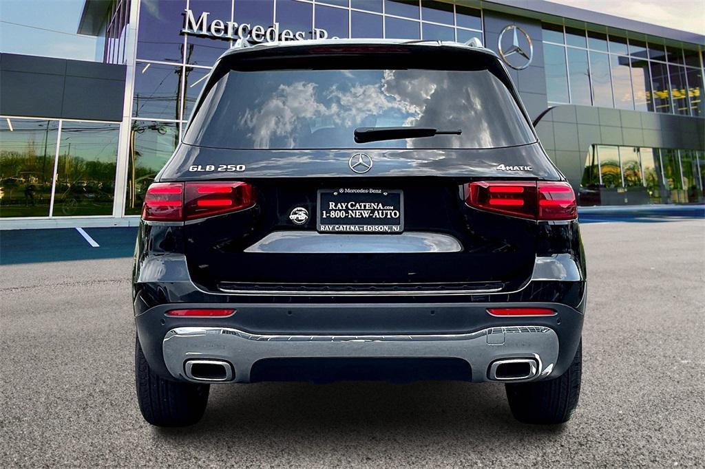 used 2024 Mercedes-Benz GLB 250 car, priced at $39,995