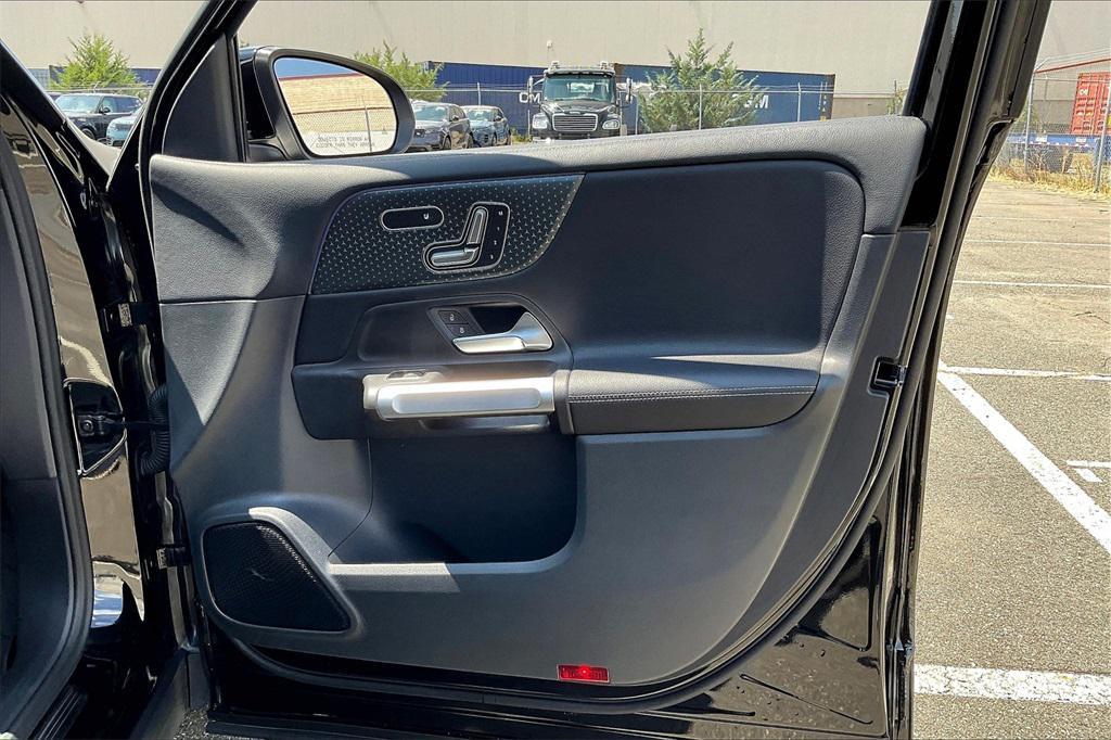 used 2024 Mercedes-Benz GLB 250 car, priced at $39,995