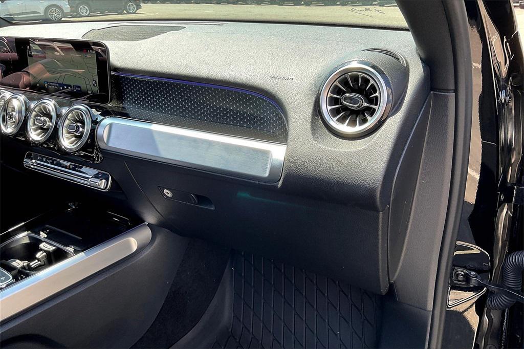 used 2024 Mercedes-Benz GLB 250 car, priced at $39,995