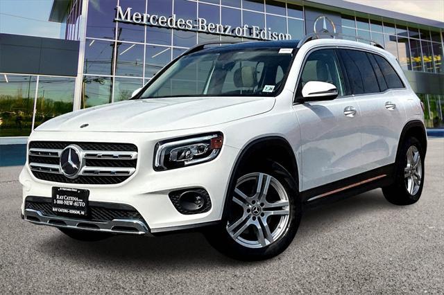 used 2021 Mercedes-Benz GLB 250 car, priced at $30,996