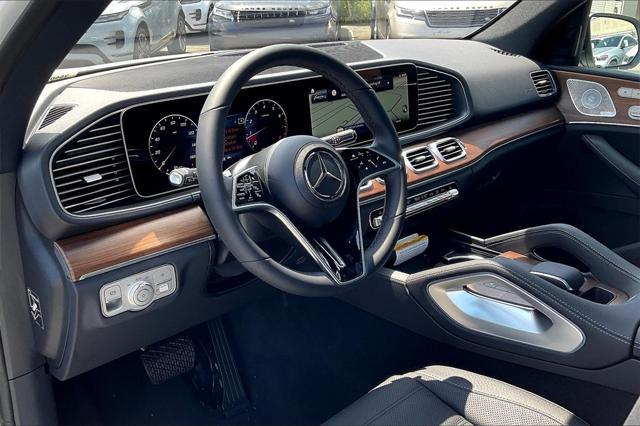 new 2025 Mercedes-Benz GLE 450 car, priced at $84,455