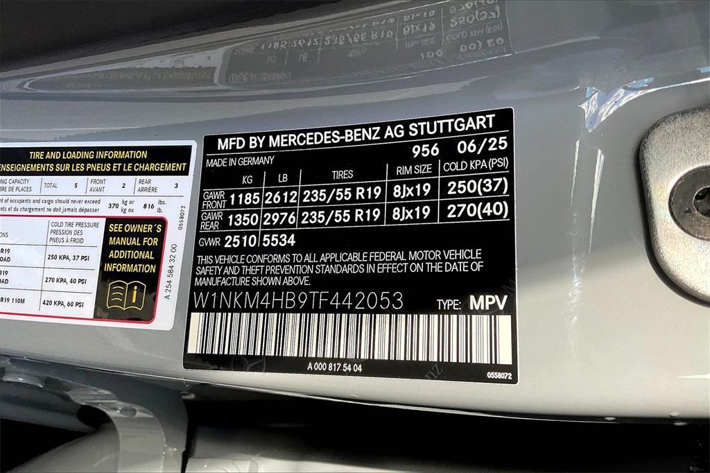 new 2026 Mercedes-Benz GLC 300 car, priced at $59,375
